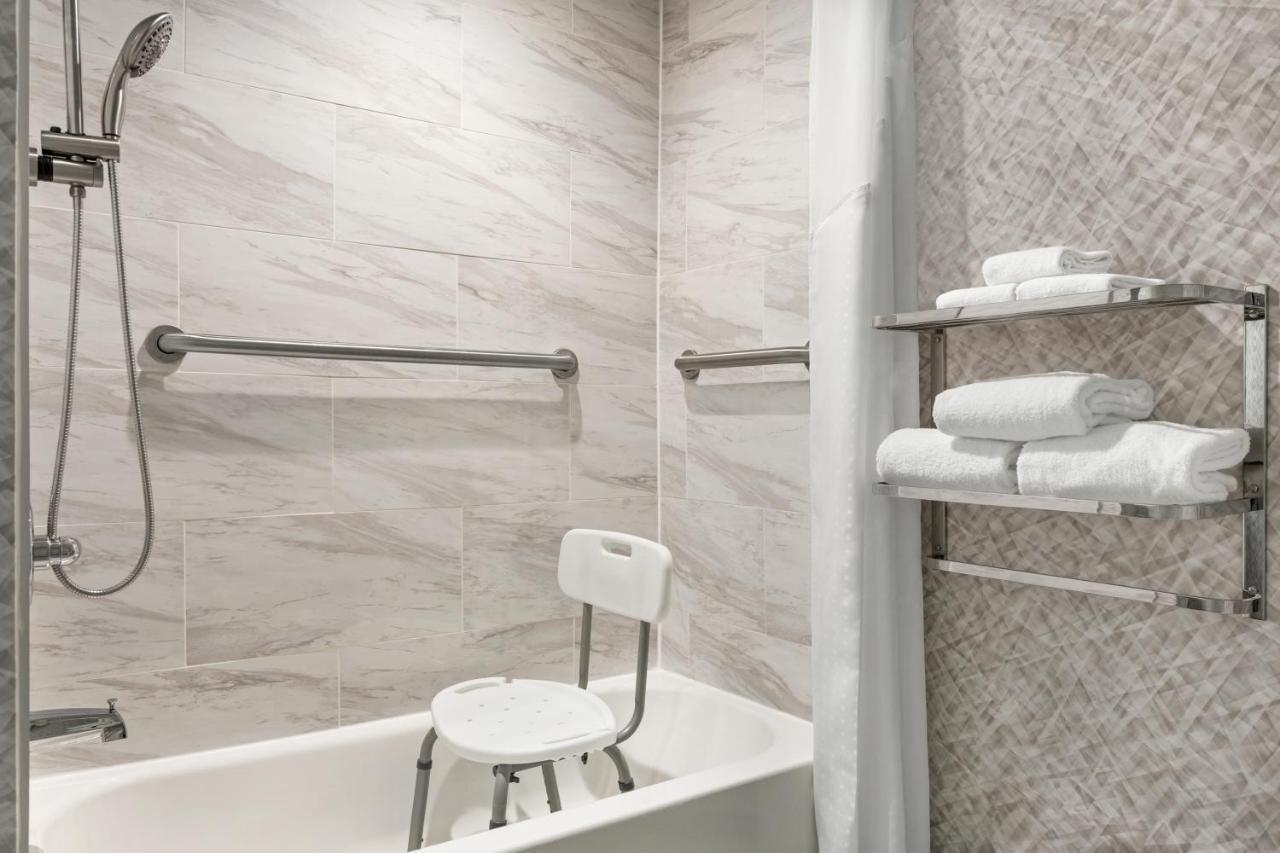 Holiday Inn Lic - Laguardia West, An Ihg Hotel New York Exterior photo